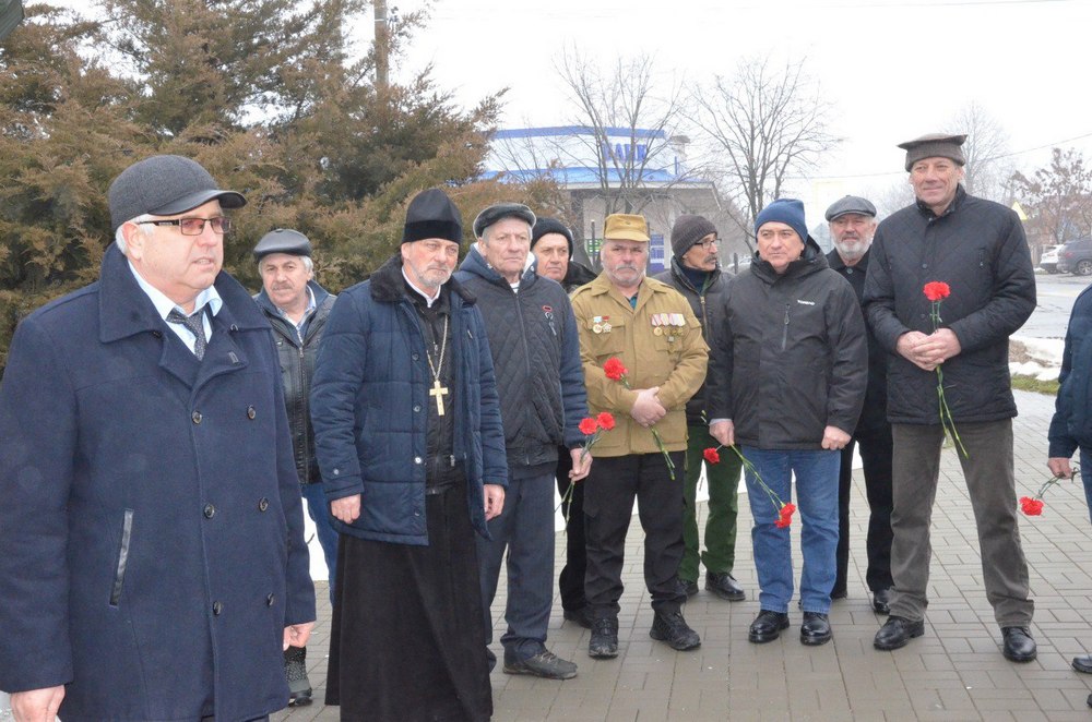 7f047f7e-07b8-47b3-a898-c9905746c07e